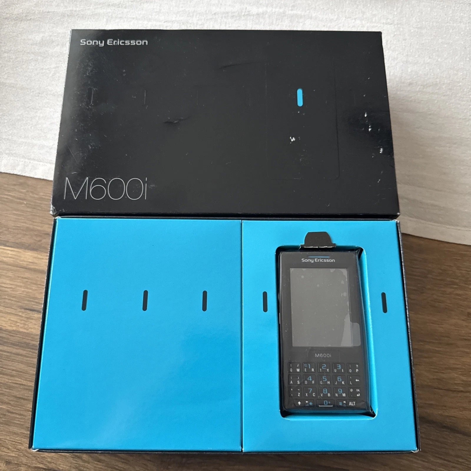 Sony Ericsson M600i-Original-Totaly New-In Original Box Orange Poland Network
